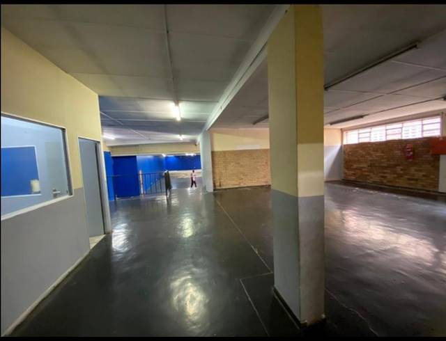 BUSINESS PROPERTY TO RENT IN LA ROCHELLE